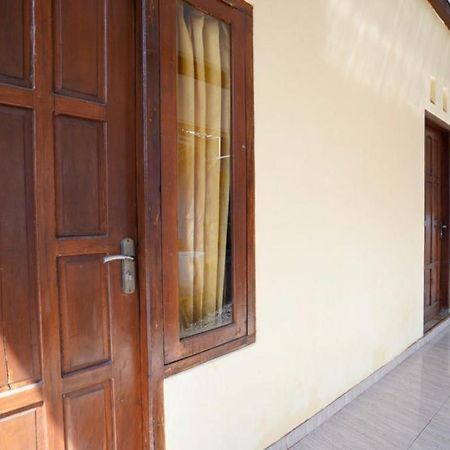 Spot On 92480 Iwn Homestay Syariah Banyuwangi  Exterior photo